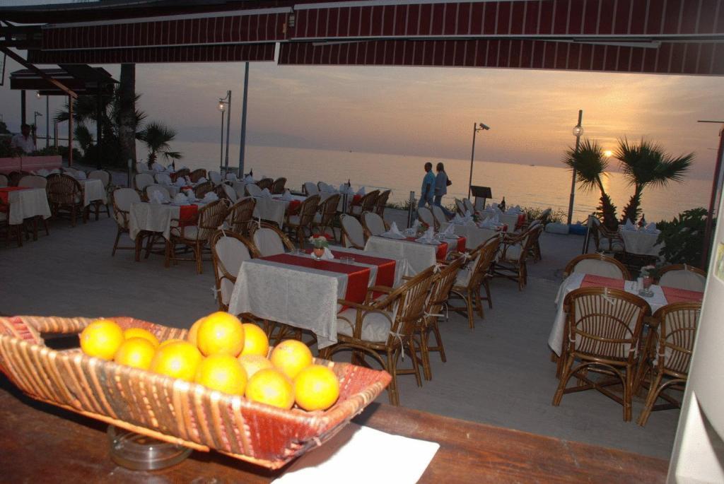 Ekin Hotel Kusadası Restaurante foto